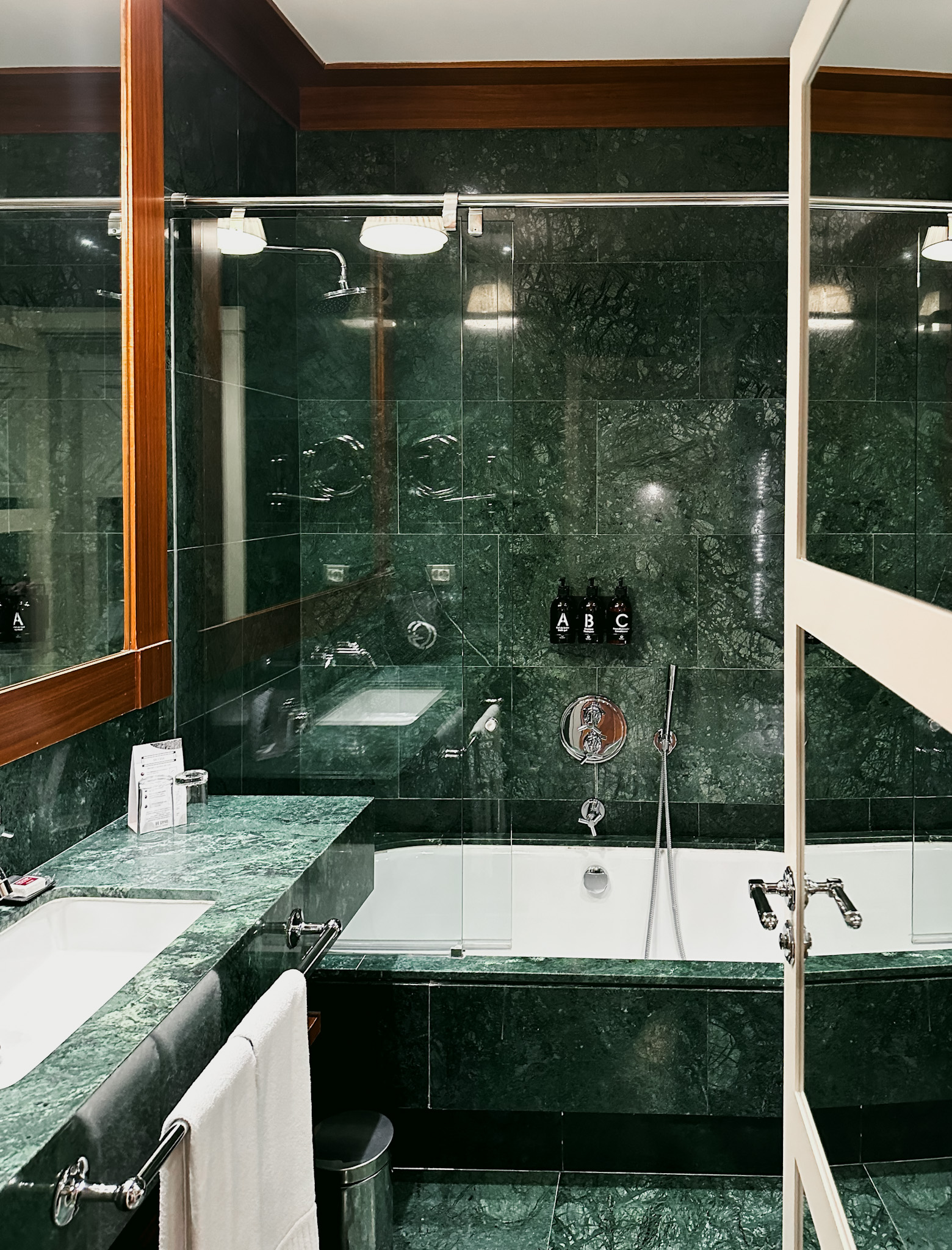 Hotel 1898, Barcelona: A Historic Sanctuary for Solo Travelers